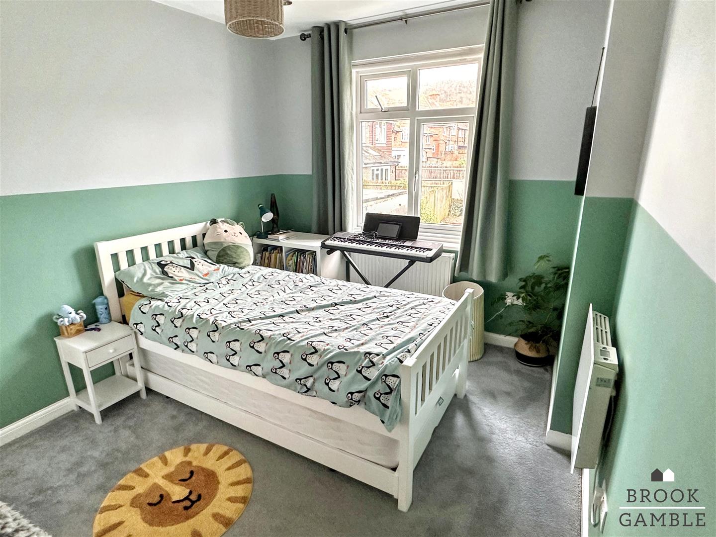 3 Bedroom House. Victoria Drive in Eastbourne,  21